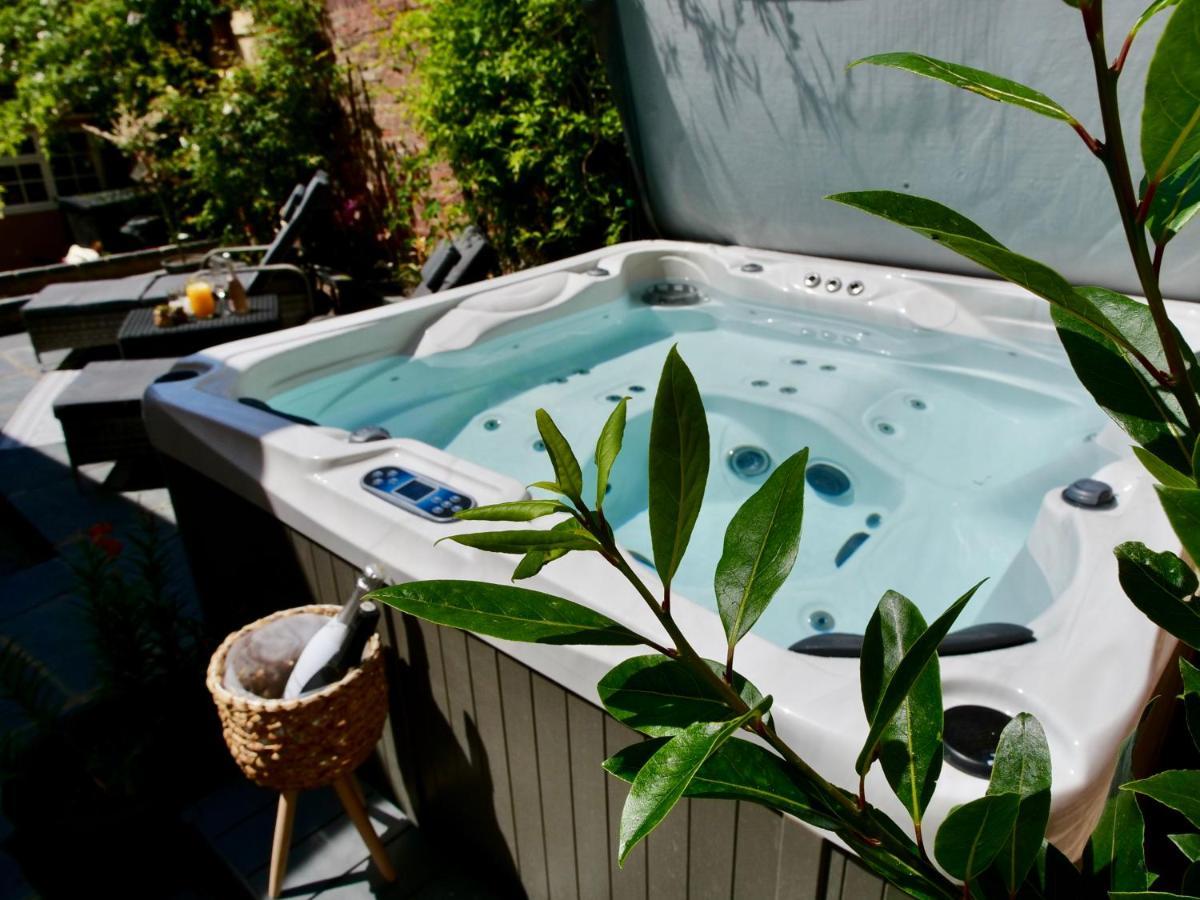 Luxury 9 Bed Manor House Hot Tub Cinema Room Skytv Saffron Walden Kültér fotó